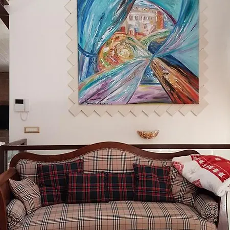Charming In With Private Balcony - 130 Sq M Appartement