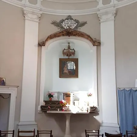 Charming In With Private Balcony - 130 Sq M Appartement